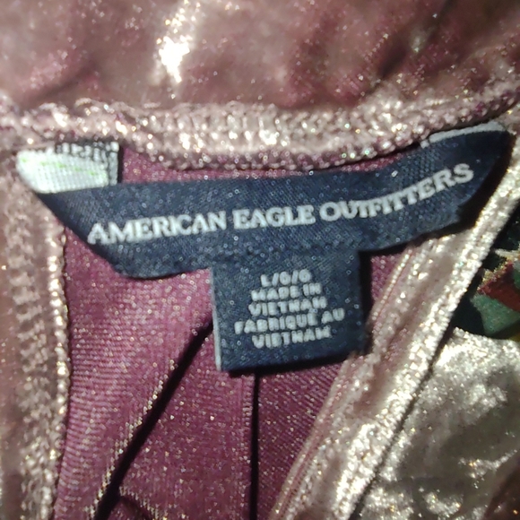 American Eagle Outfitters Could Shoulder Blouse. Size L - Picture 9 of 9